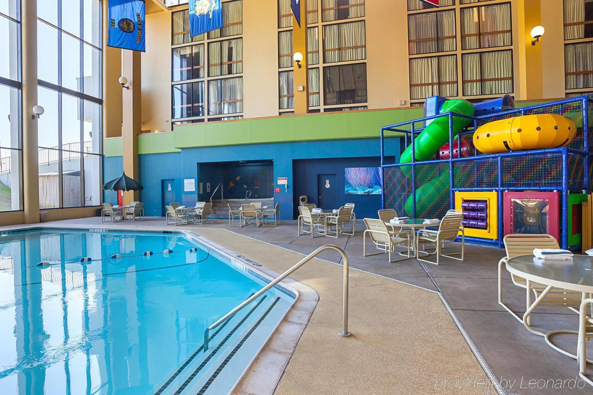 Magnuson Grand Desoto Hotel Екстериор снимка