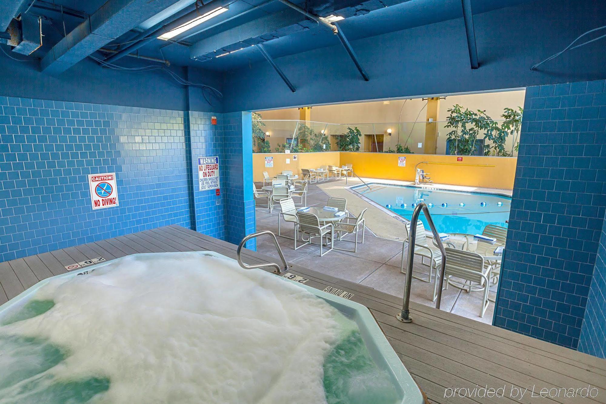 Magnuson Grand Desoto Hotel Екстериор снимка